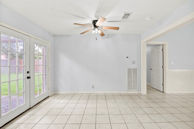 Building Photo - 16310 Cypress Valley Dr