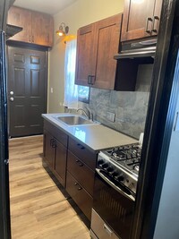 Building Photo - 1829 E 7th St