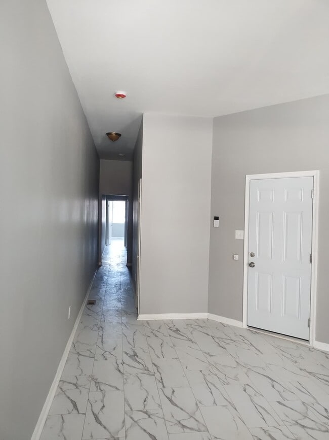 Building Photo - Brookfield #1