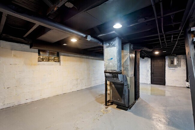 Building Photo - Stunning 2 bedroom home in Ambridge available July 1!