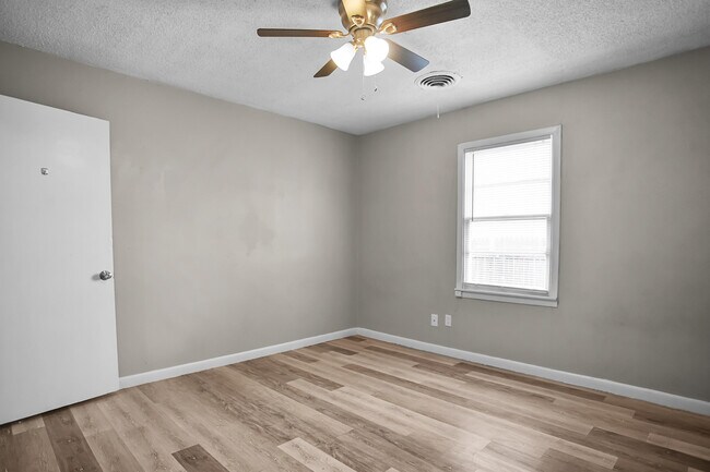 Building Photo - 4309 42nd St