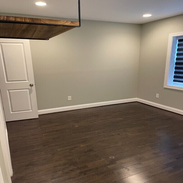 Building Photo - 1721 Trinidad Ave NE