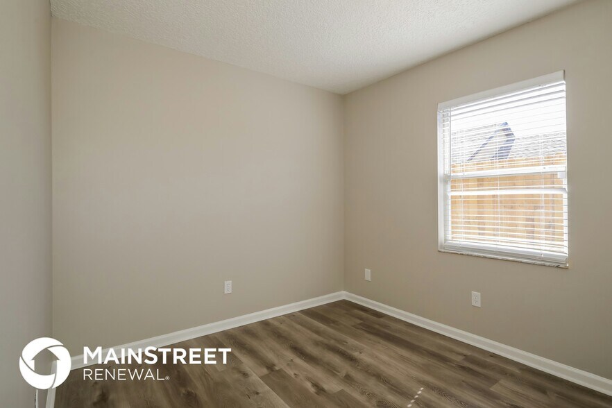 Building Photo - 3175 Olde Sutton Parke Dr
