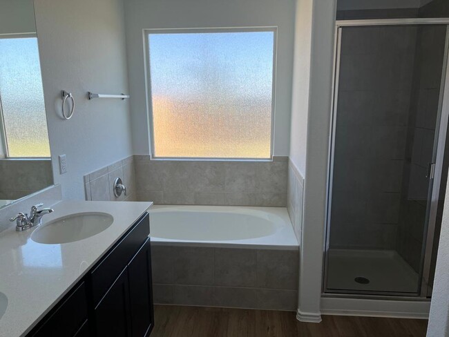 Building Photo - 212 Canley Lp