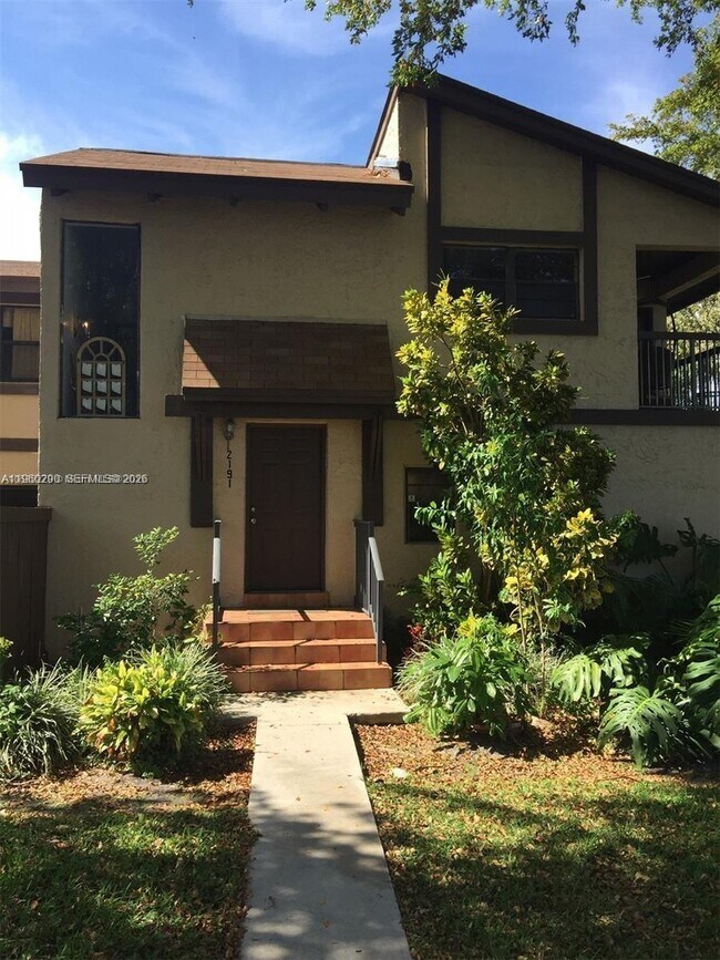 Building Photo - 2191 Bayberry Dr