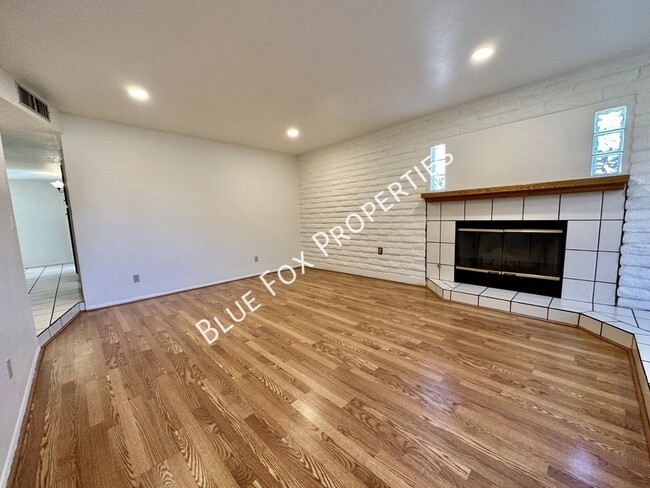 Building Photo - 8825 E Old Spanish Trail