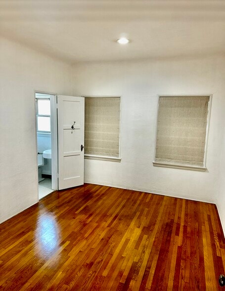 Building Photo - 1104 E California Ave