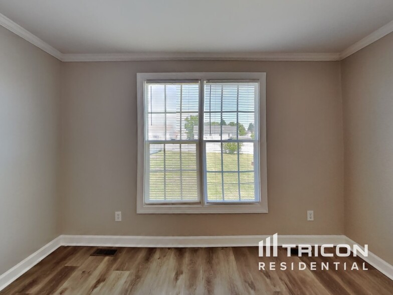 Building Photo - 109 Glengariff Ln
