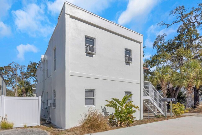 Building Photo - 416 Skinner Blvd