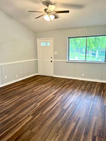 Building Photo - 302 Lakewood Dr