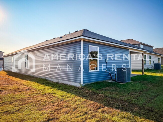 Building Photo - 4032 River Bend Rd