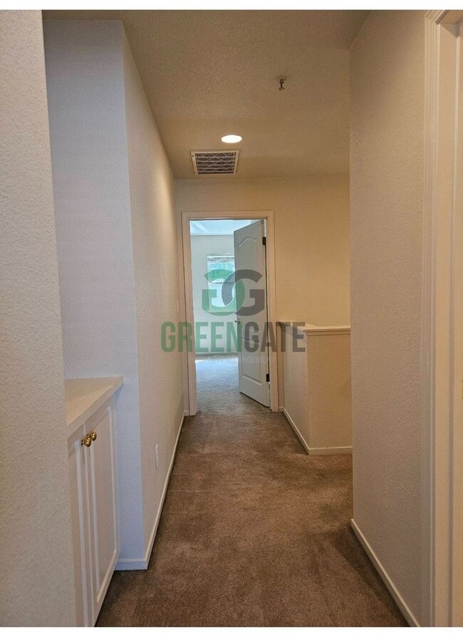 Building Photo - Charming 3 Bedroom 2 Bath Condo in TRACY! ...