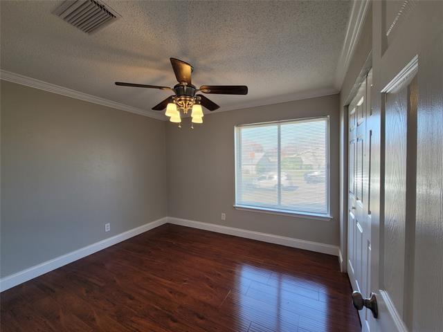 Building Photo - 3516 Wildwood Cir