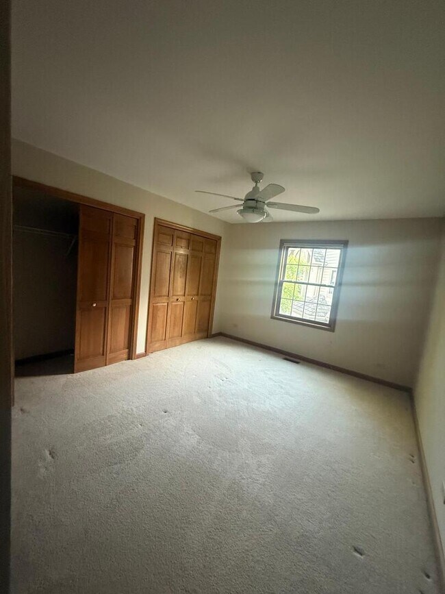 Building Photo - 2286 Brookside Ln