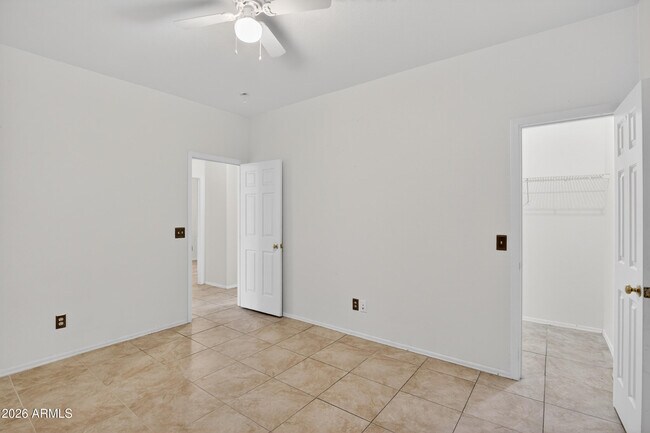 Building Photo - 1476 E Avenida Grande