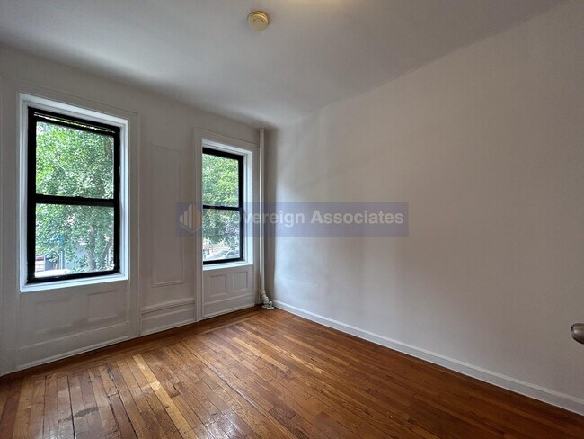 Building Photo - 121 La Salle St