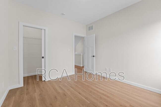 Building Photo - 43 Keystone Ave