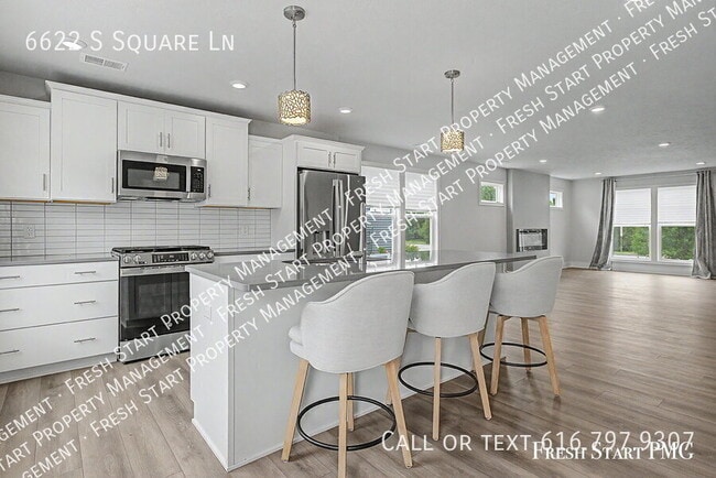 Building Photo - 6622 S Square Ln