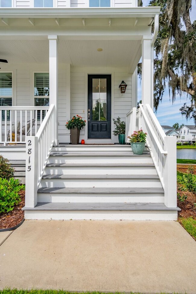 Building Photo - Waterfront Living in Stone view – 3BR Home...