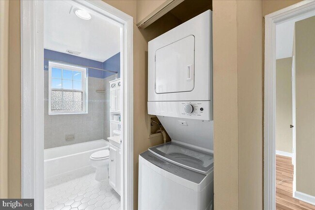 Building Photo - 4812 30th St S