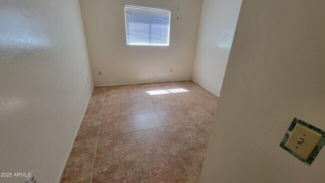 Building Photo - 109 W Concorda Dr