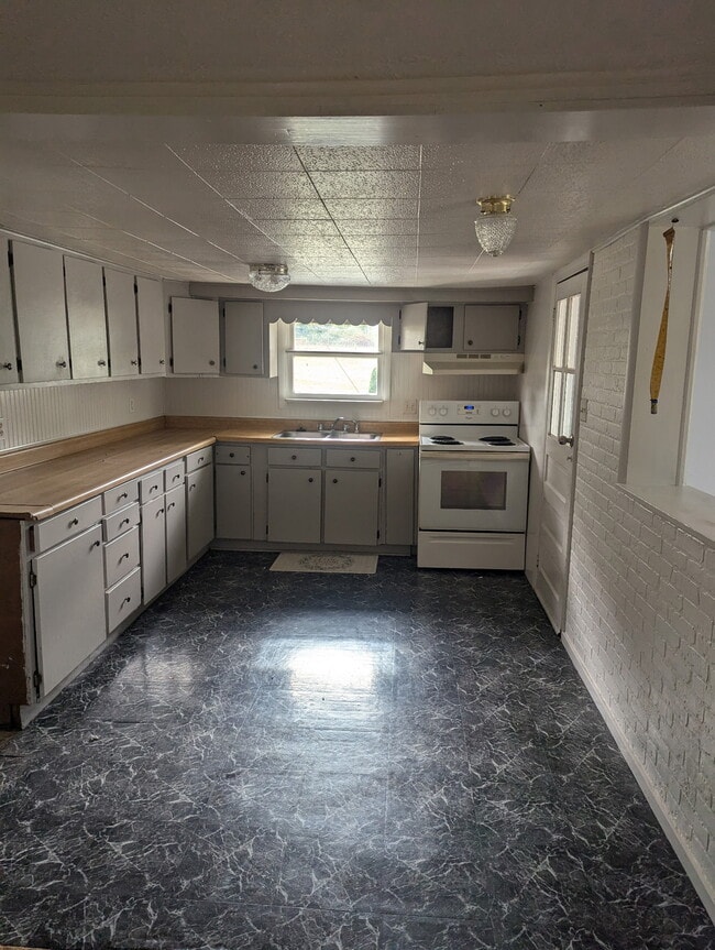 Building Photo - 2353 Little Georgetown Rd