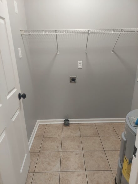 Washer/Dryer Hookup - 1438 Vance Rd