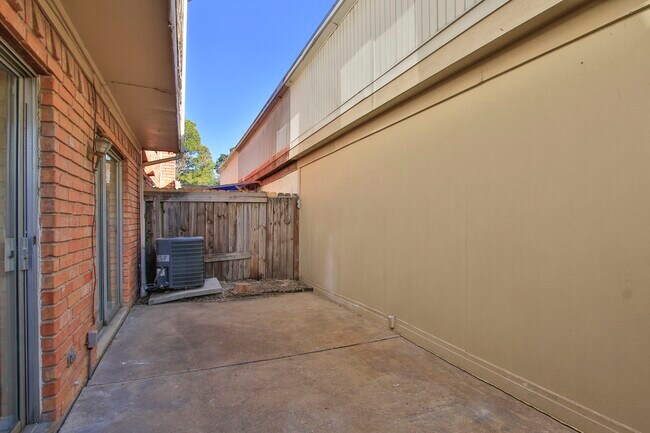 Building Photo - 5429 10th St