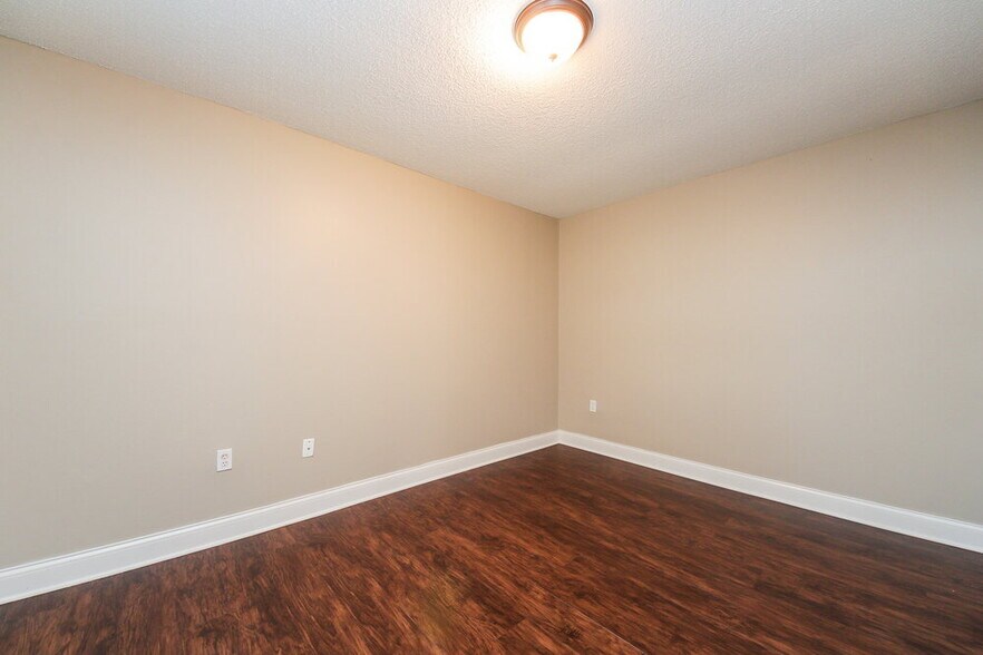 Building Photo - 2428 Timothy Ln