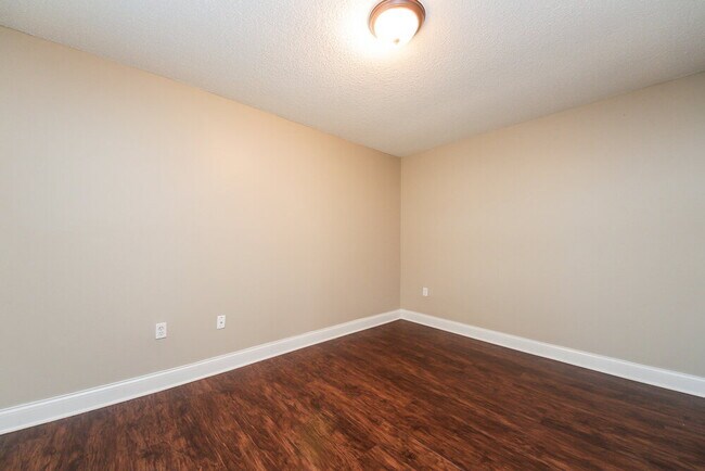 Building Photo - 2428 Timothy Ln