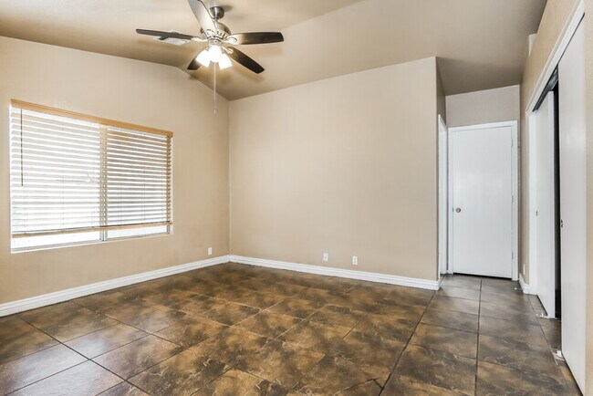 Building Photo - 2231 N 89th Ave