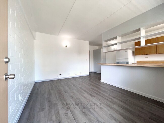 Building Photo - 1660 Piikoi St