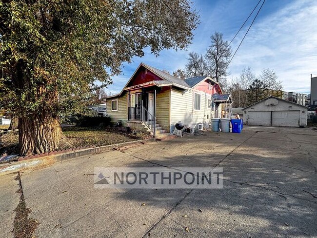 Building Photo - North Salt Lake 2 Bed 1 Bath - jetted tub!