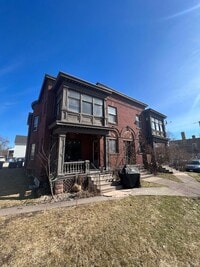 Building Photo - AVAILABLE AUGUST - 2 Bedroom 1 Bath Lower ...