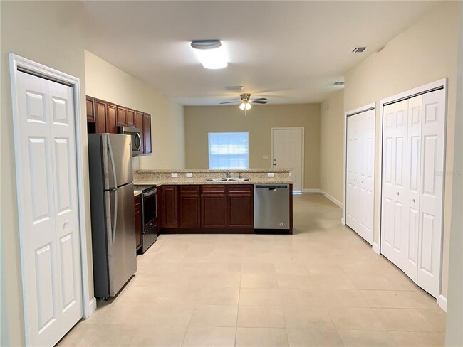 Building Photo - 711 Bluebill Pl