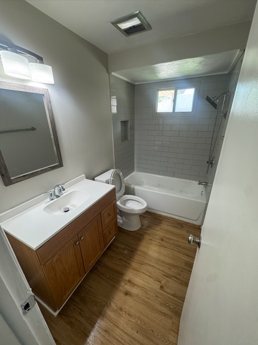 Building Photo - 513 S Coventry Dr