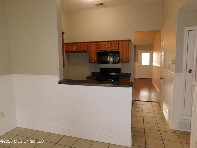 Building Photo - 5539 Bradley Dr