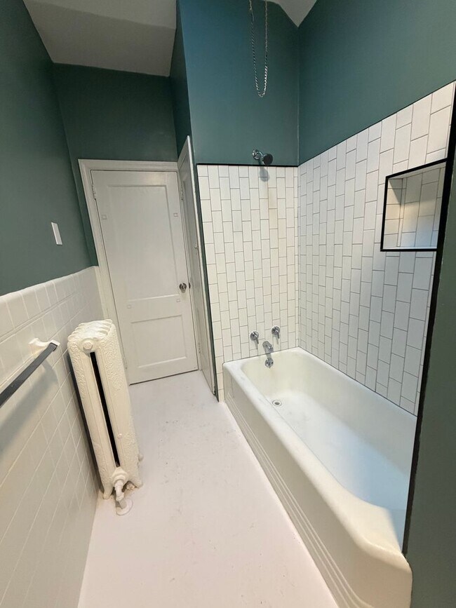 Building Photo - Section 8 approved! Newly renovated 4 bedroom, 1.5 bath