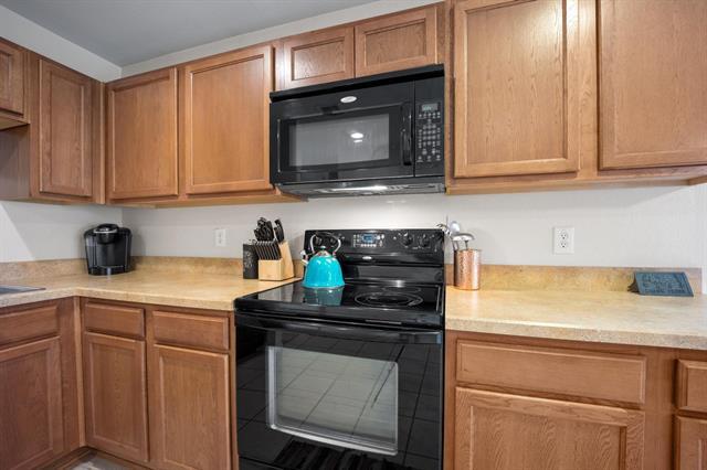 Building Photo - 12841 Serenity Dr