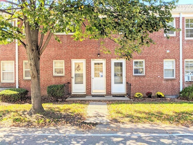 Building Photo - 1010 Trout Brook Dr