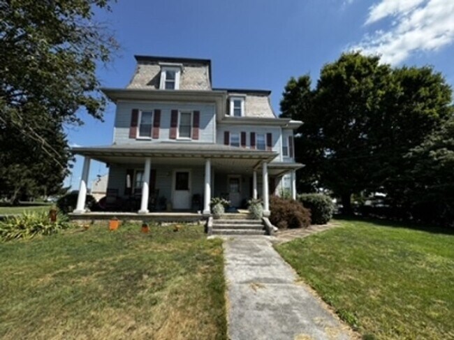 Building Photo - 243 Old Leacock Rd