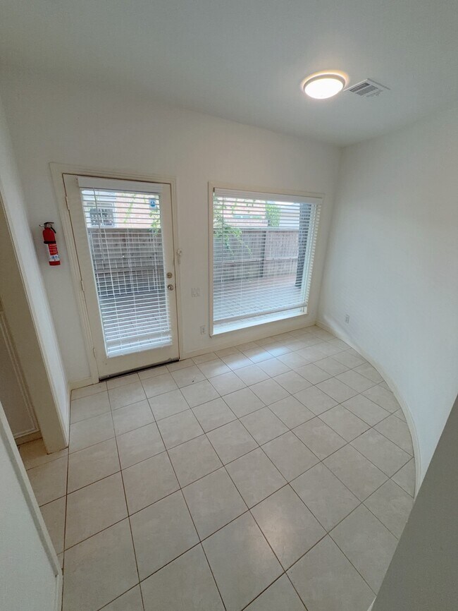 Building Photo - 11852 Taylorcrest Rd