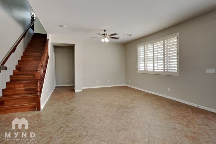 Building Photo - 17524 W Mandalay Ln