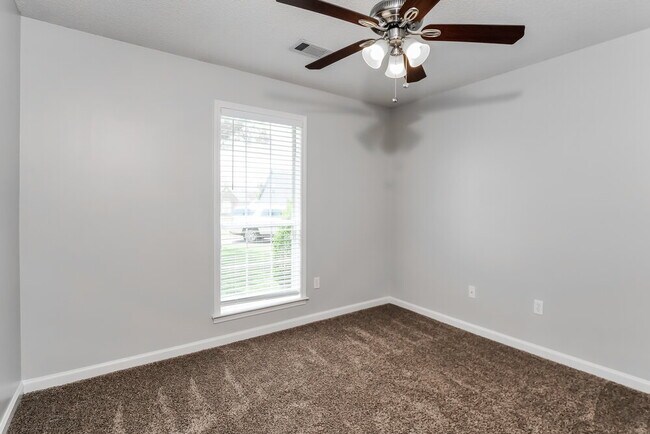 Building Photo - 50 Willow Crest Cove