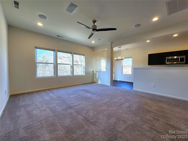 Building Photo - 150 Pin Oak Ct