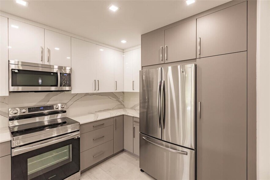 Building Photo - 4100 N 58th Ave