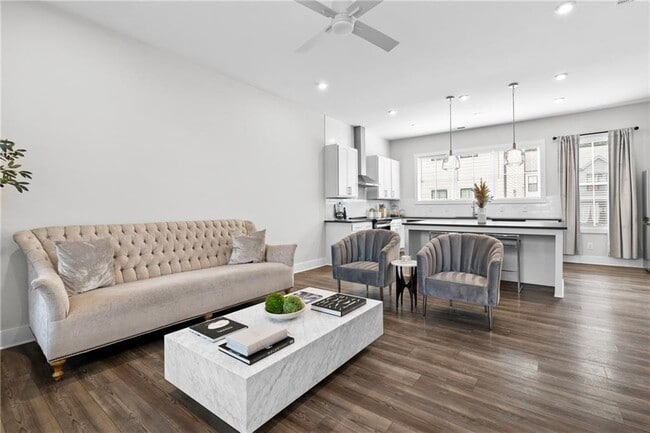 Building Photo - 1336 Breezy St SE