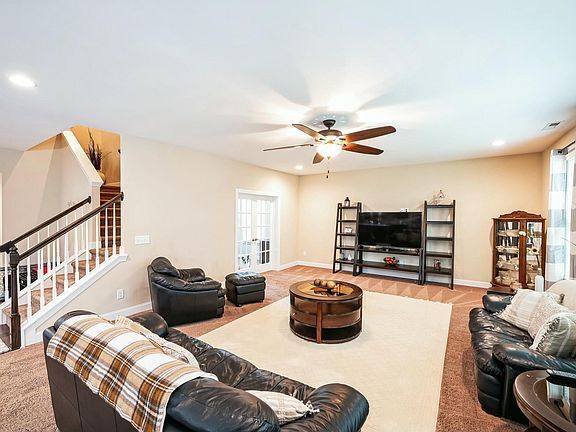 Building Photo - Build Equity While Leasing - Lease and Own...