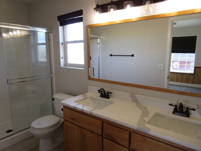 Building Photo - Completely Refreshed 2 Story Home with Fen...