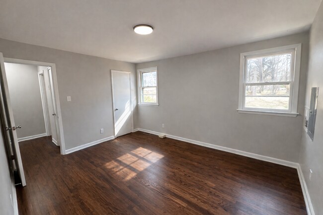 Building Photo - 108 Revere Dr